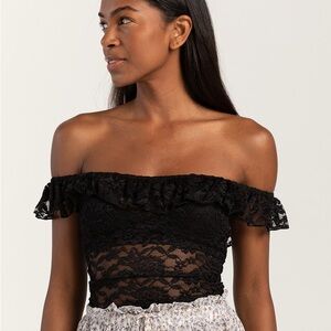 WEST OF MELROSE Lace Ruffle Womens Top XS NWT